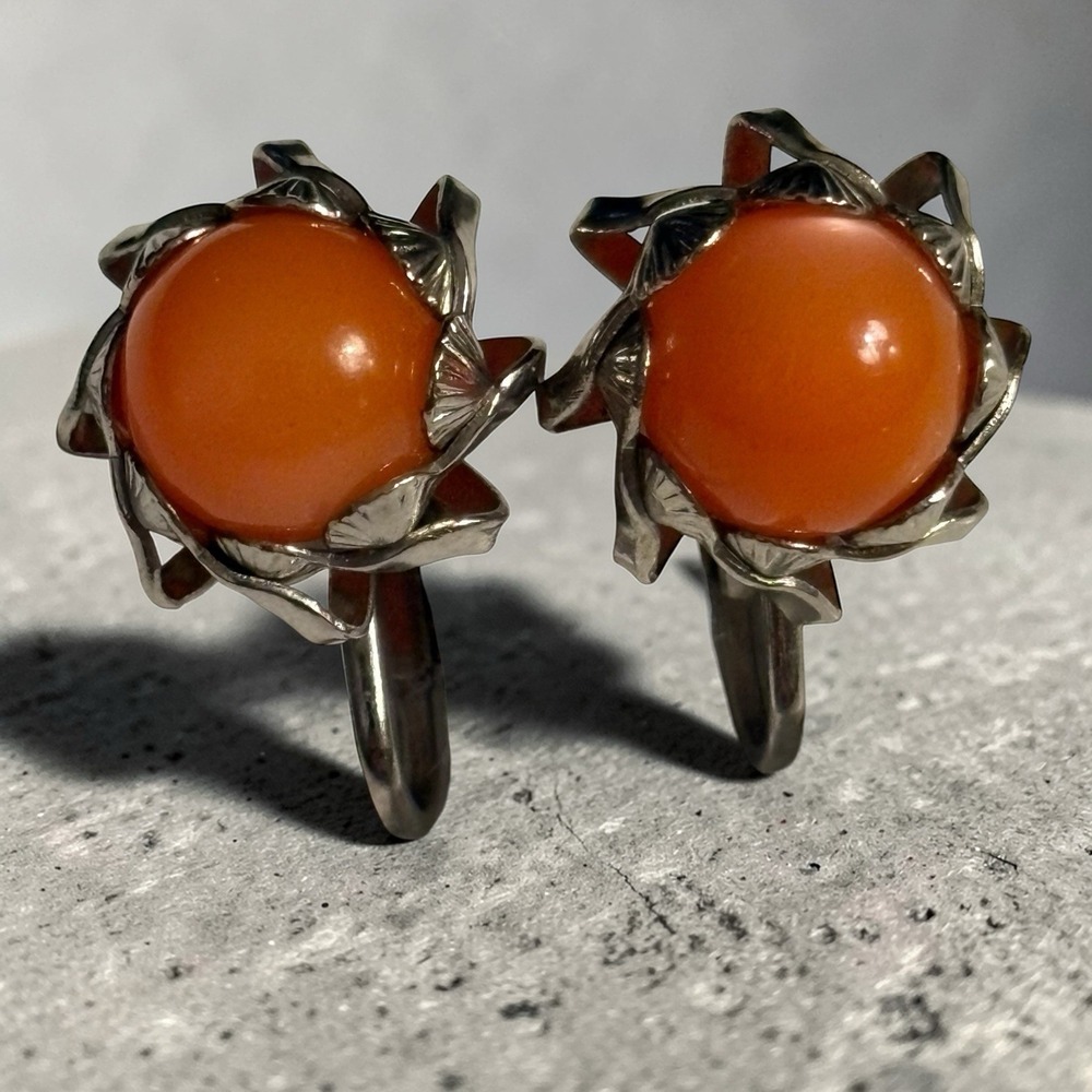 Coral Color Cats Eye Earrings Vintage Clip On Silver Tone Round Ornate Stud